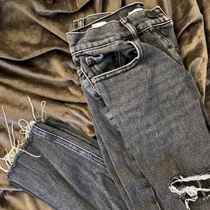 Pacsun Straight Leg Cropped Distressed Jeans. Size 23.